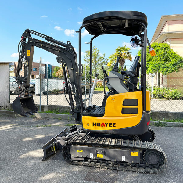 3.HY20F1-Mini-Excavator HY20F1 sárga-fekete minikotró